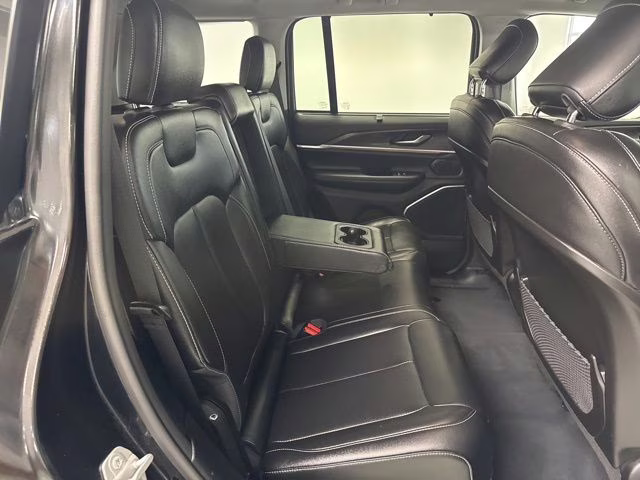 2023 Diamond Black Crystal Pearlcoat Jeep Grand Cherokee 4xe 4X4 SUV