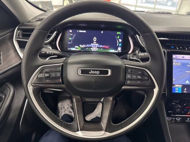 2023 Diamond Black Crystal Pearlcoat Jeep Grand Cherokee 4xe 4X4 SUV