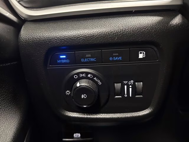 2023 Diamond Black Crystal Pearlcoat Jeep Grand Cherokee 4xe 4X4 SUV