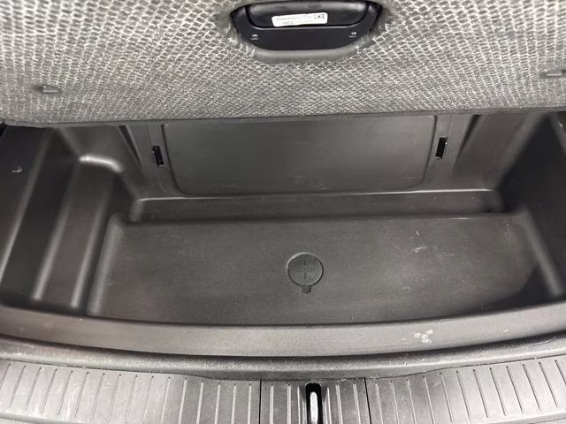 2023 Diamond Black Crystal Pearlcoat Jeep Grand Cherokee L Altitude 4X4 SUV