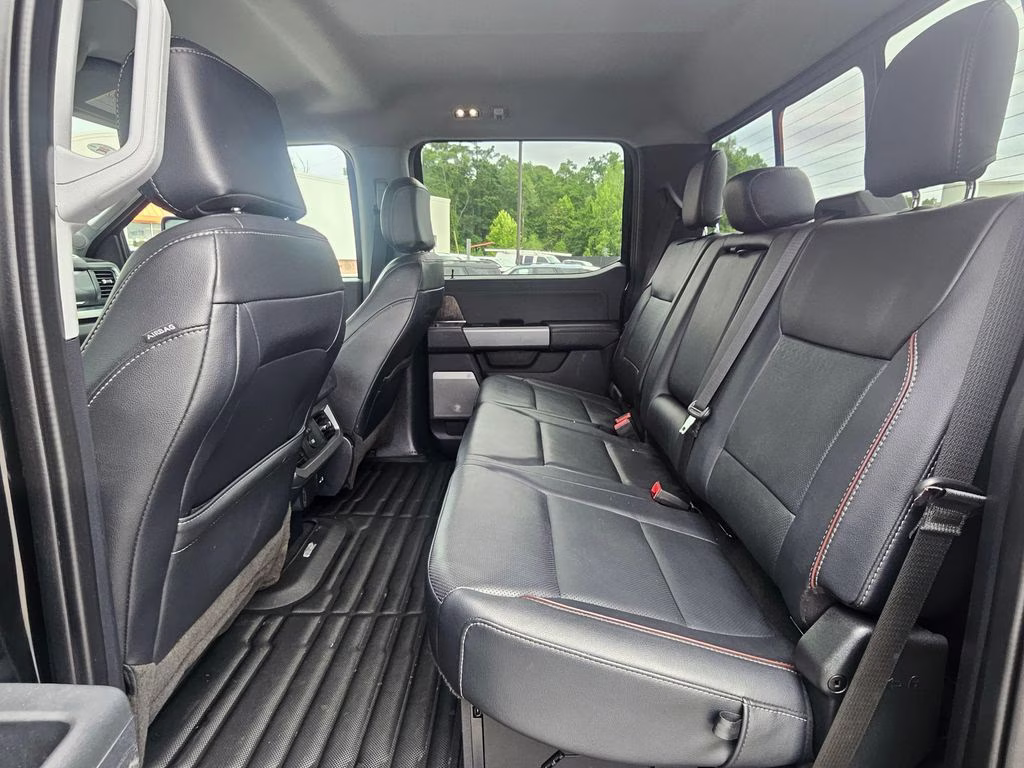 2023 Agate Black Metallic Ford Super Duty F-350 SRW Lariat 4X4 Truck