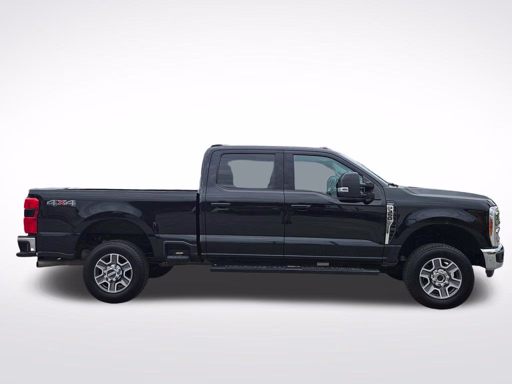 2023 Agate Black Metallic Ford Super Duty F-350 SRW Lariat 4X4 Truck