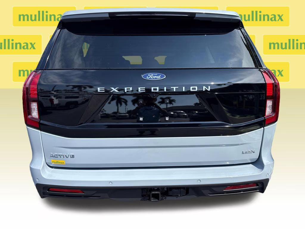 2026 Glacier Gray Metallic Tri-Coat Ford Expedition Max Active RWD SUV