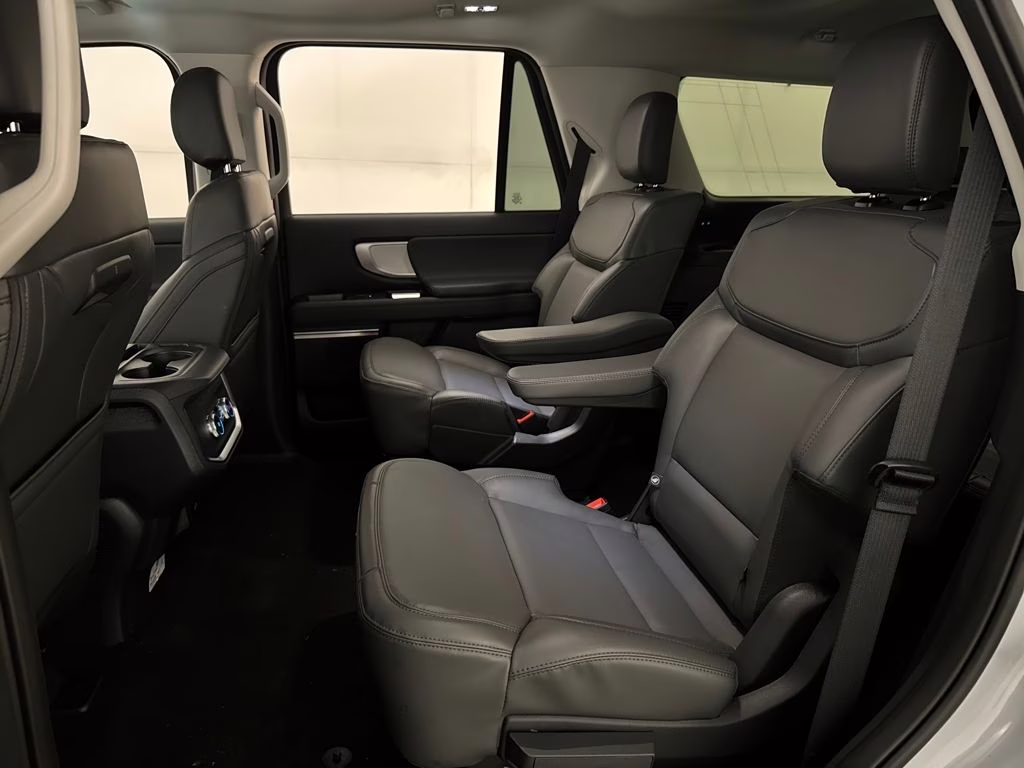 2026 Space Silver Metallic Ford Expedition Active RWD SUV