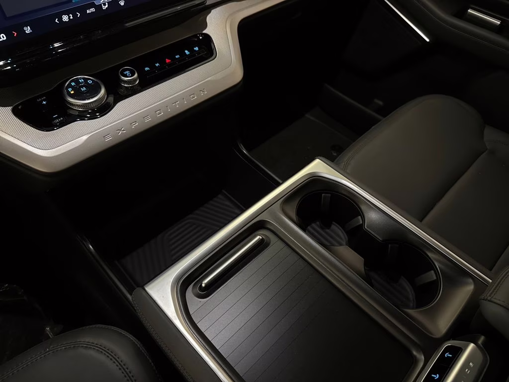 2026 Space Silver Metallic Ford Expedition Active RWD SUV