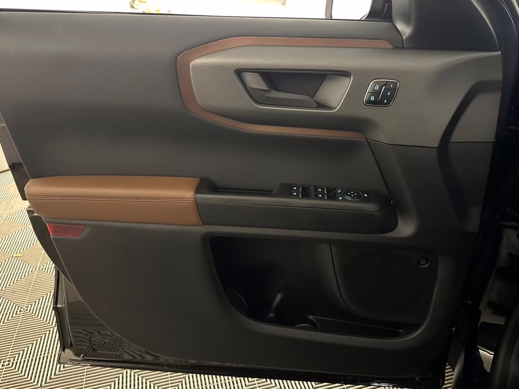 2026 Shadow Black Ford Bronco Sport Outer Banks 4X4 SUV