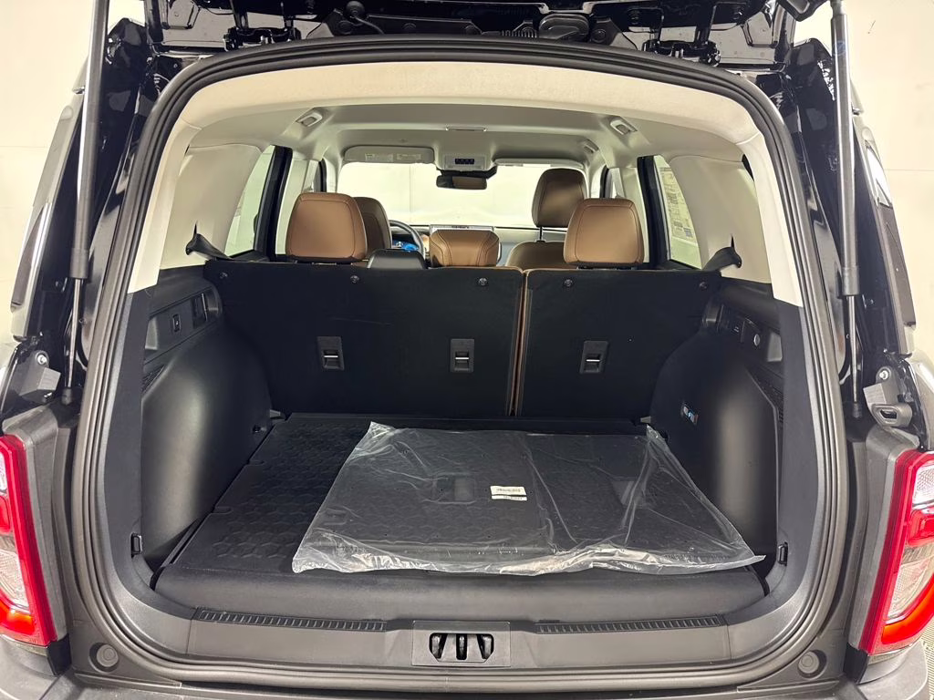 2026 Shadow Black Ford Bronco Sport Outer Banks 4X4 SUV