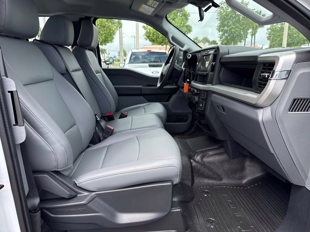 2026 Oxford White Ford Super Duty F-250 SRW XL RWD Truck