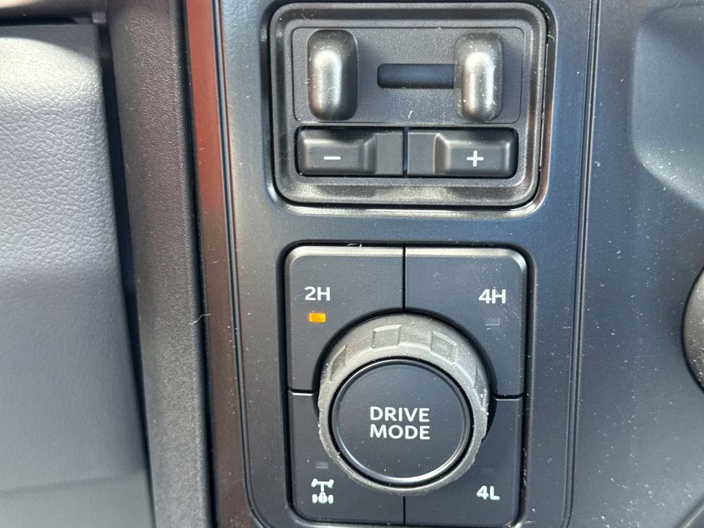 2026 Oxford White Ford Super Duty F-250 SRW XL 4X4 Truck