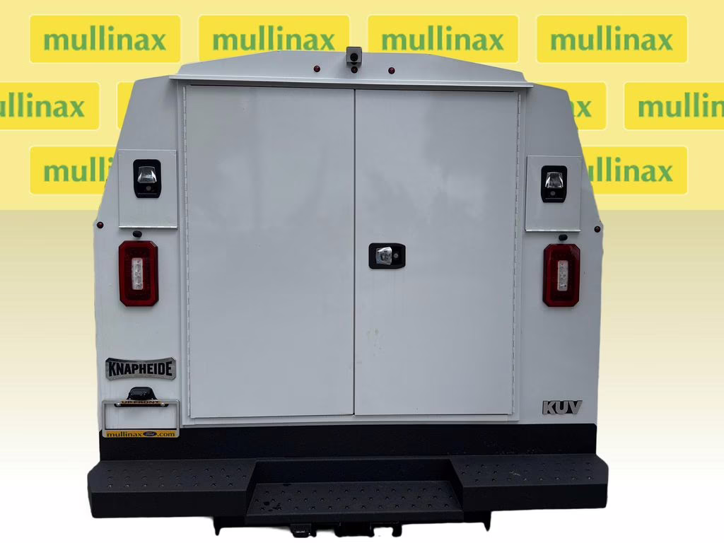 2026 Oxford White Ford E-350SD Base RWD Truck