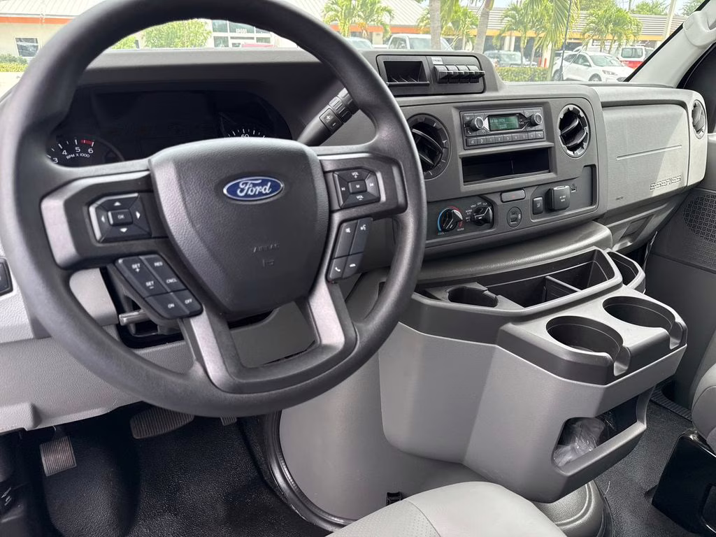 2026 Oxford White Ford E-350SD Base RWD Truck