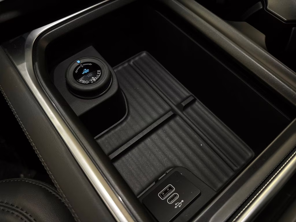 2026 Space Silver Metallic Ford Expedition Active RWD SUV