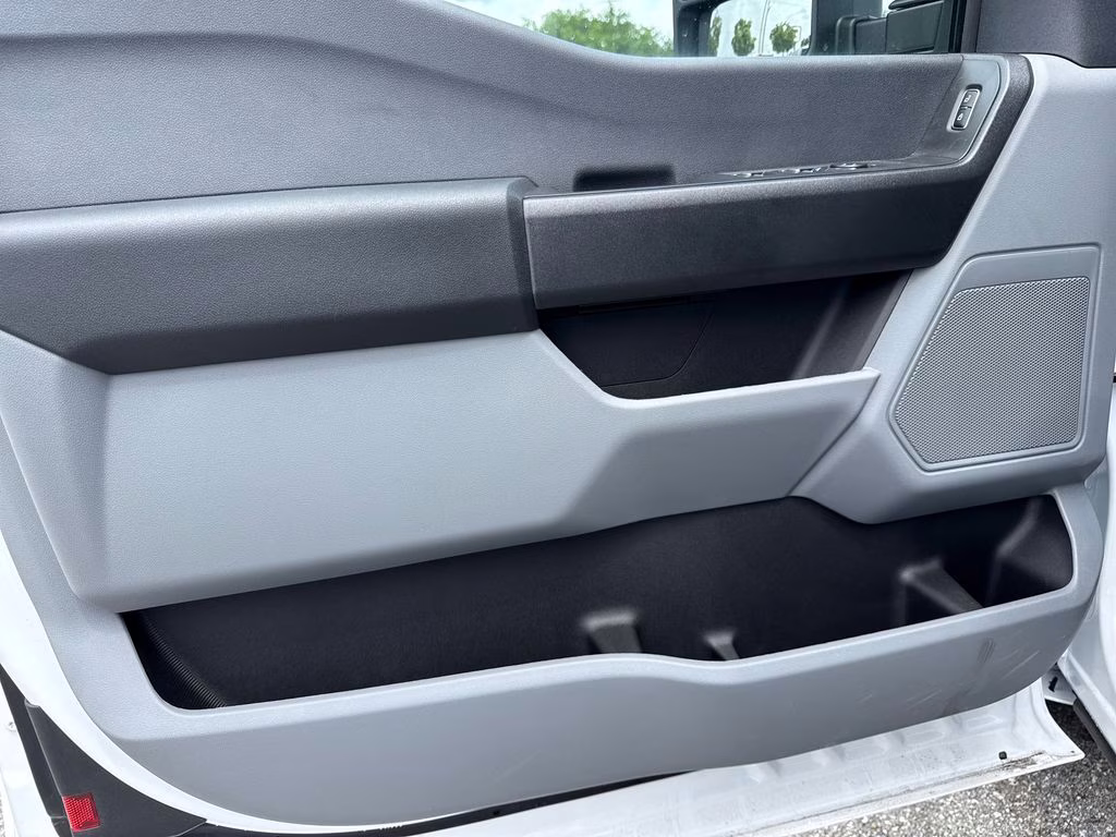 2026 Oxford White Ford Super Duty F-250 SRW XL RWD Truck