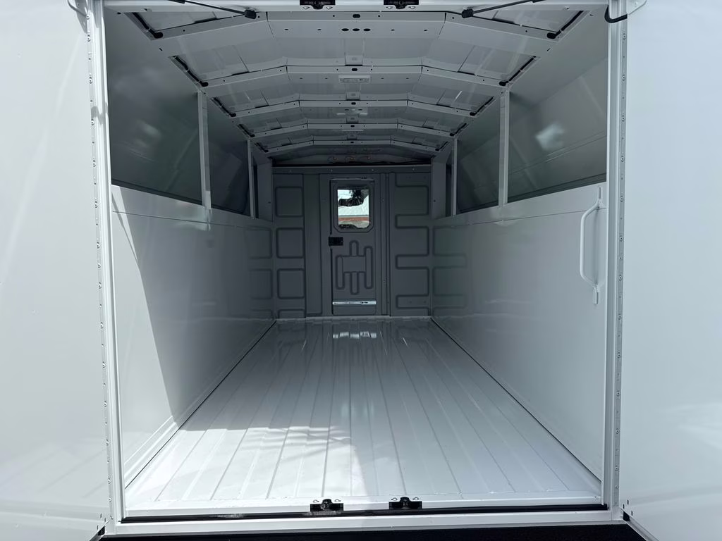 2026 Oxford White Ford E-350SD Base RWD Truck