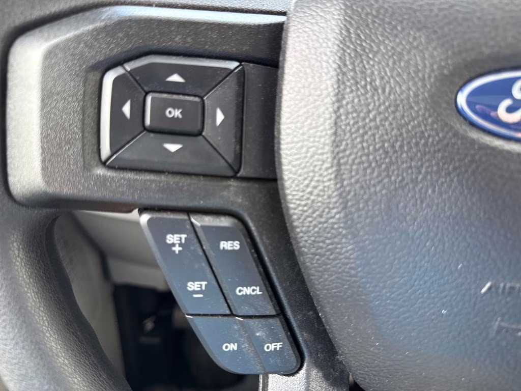 2026 Oxford White Ford E-350SD Base RWD Truck