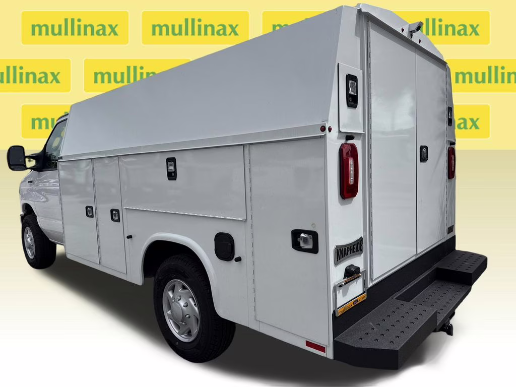 2026 Oxford White Ford E-350SD Base RWD Truck