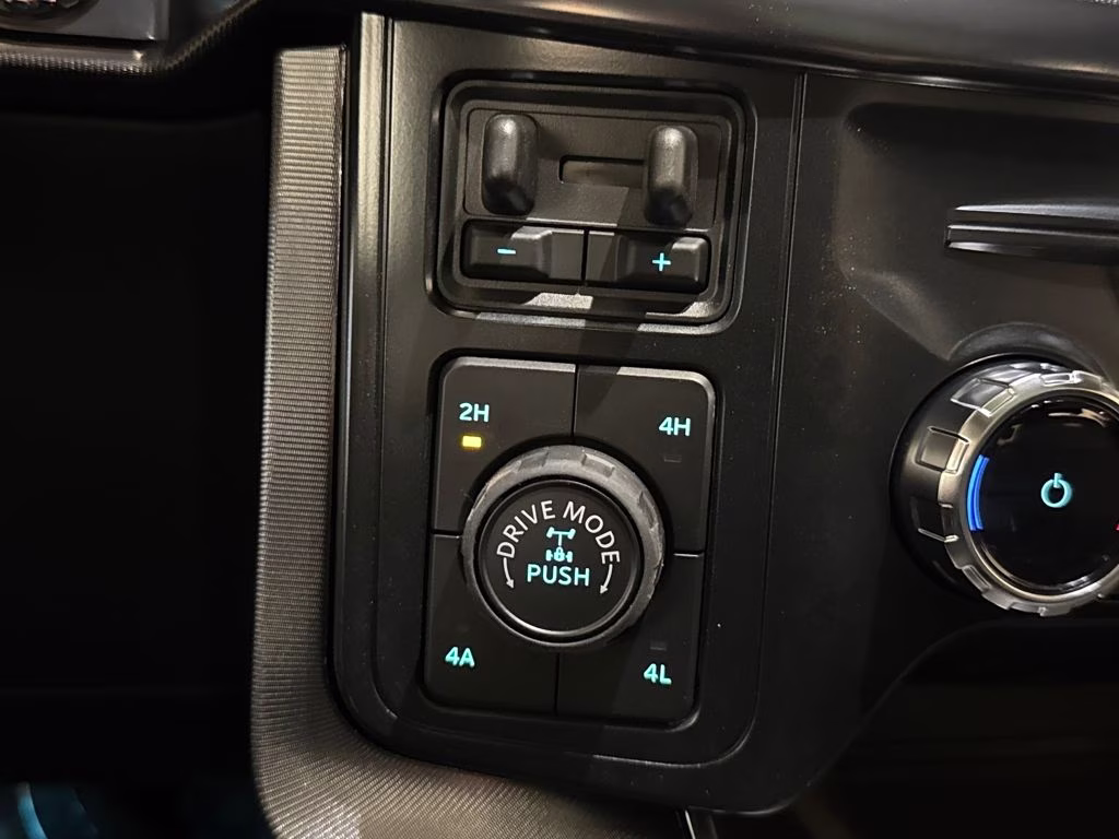 2026 Avalanche Ford F-150 Platinum 4X4 Truck
