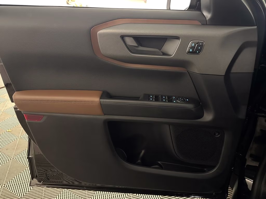 2026 Shadow Black Ford Bronco Sport Outer Banks 4X4 SUV