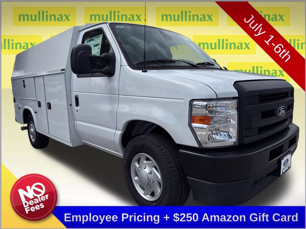 2026 Oxford White Ford E-350SD Base RWD Truck