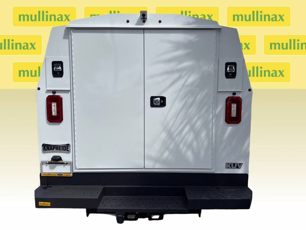 2026 Oxford White Ford E-350SD Base RWD Truck