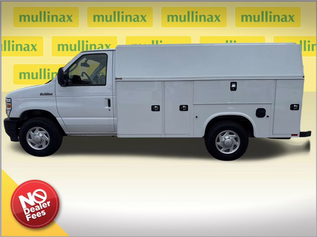 2026 Oxford White Ford E-350SD Base RWD Truck