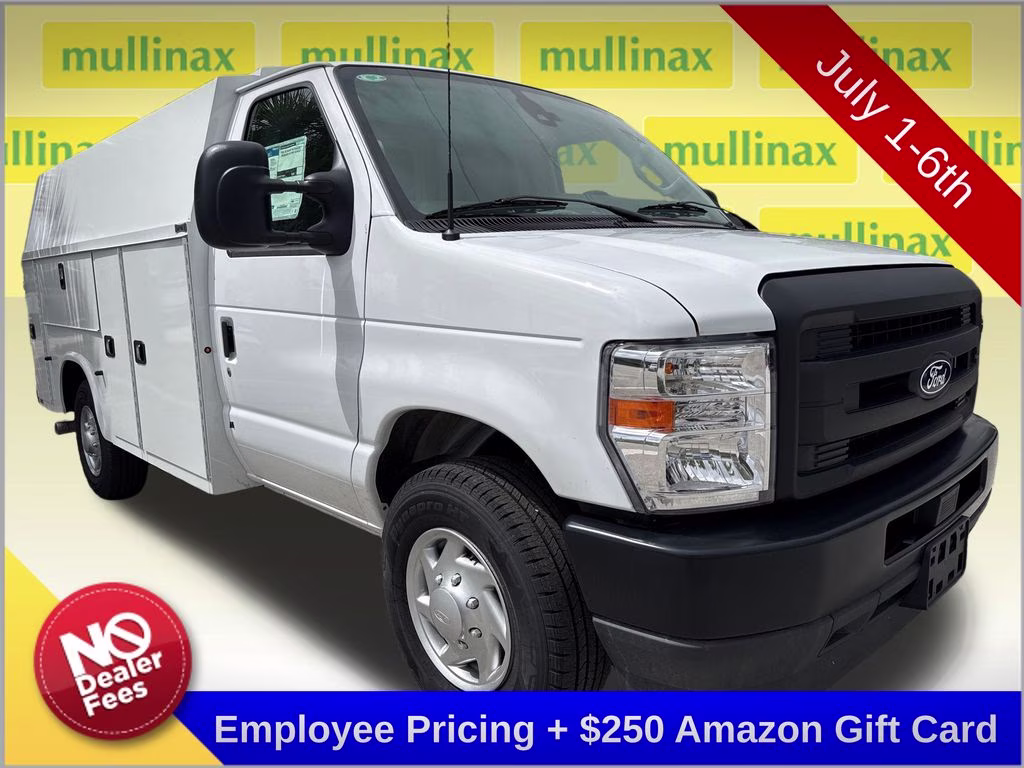 2026 Oxford White Ford E-350SD Base RWD Truck