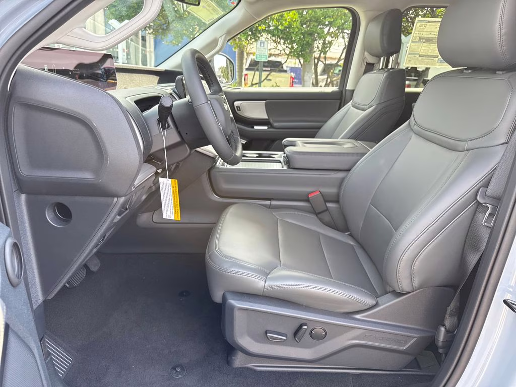 2026 Glacier Gray Metallic Tri-Coat Ford Expedition Max Active RWD SUV