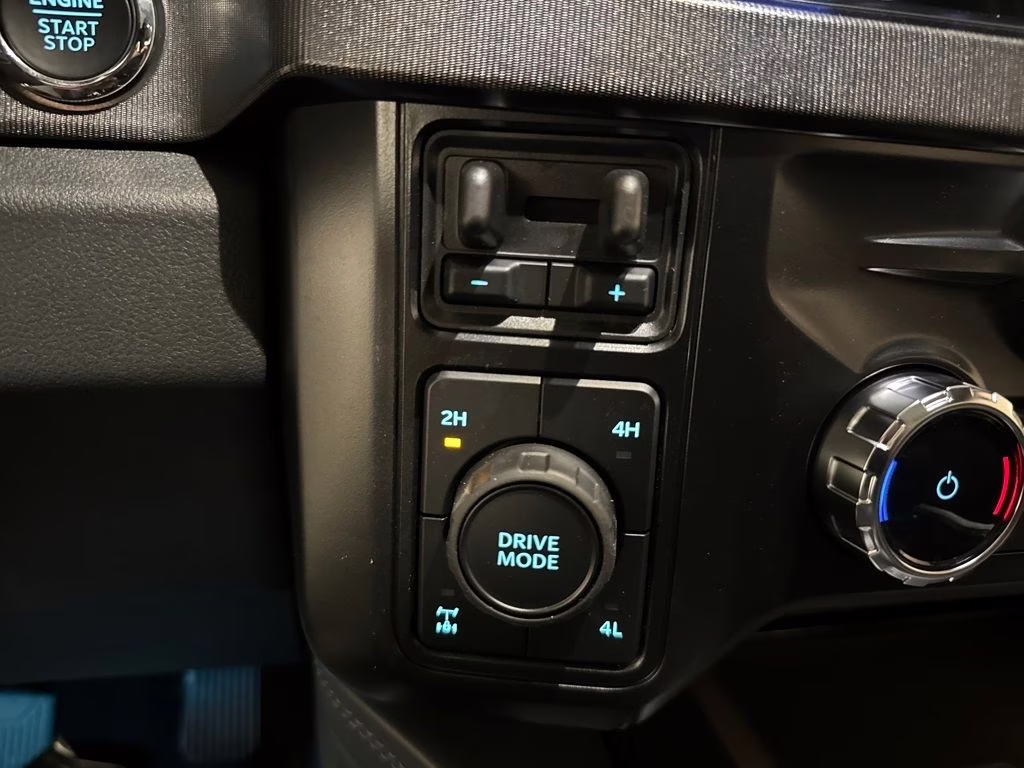 2026 Agate Black Metallic Ford Super Duty F-250 SRW Platinum 4X4 Truck