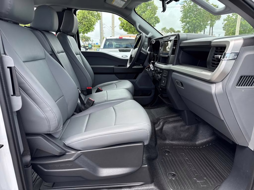 2026 Oxford White Ford Super Duty F-250 SRW XL RWD Truck