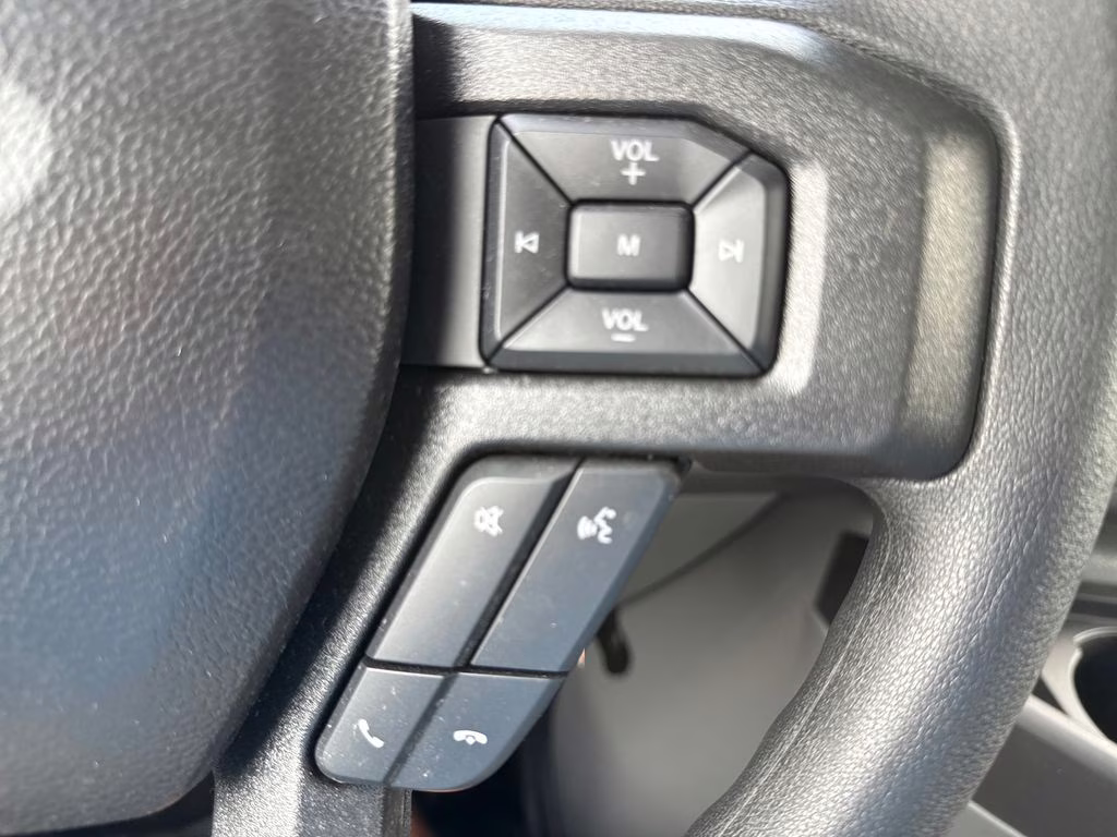 2026 Oxford White Ford E-350SD Base RWD Truck