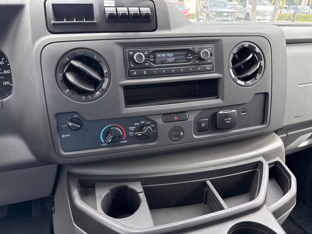 2026 Oxford White Ford E-350SD Base RWD Truck