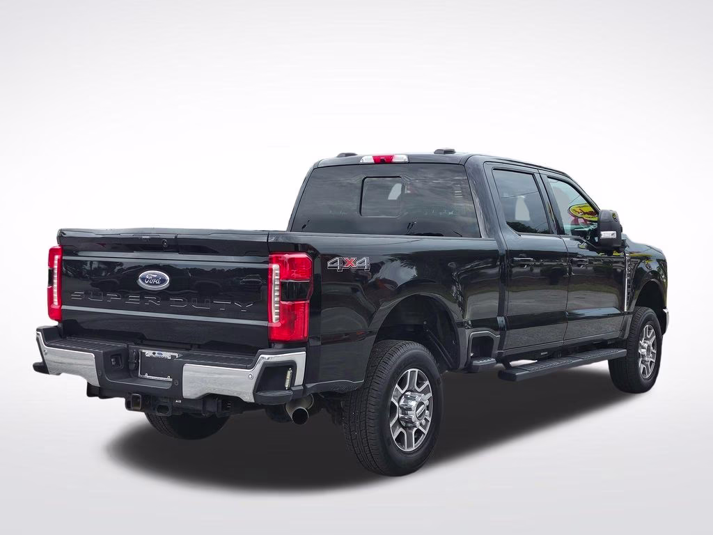 2023 Agate Black Metallic Ford Super Duty F-350 SRW Lariat 4X4 Truck