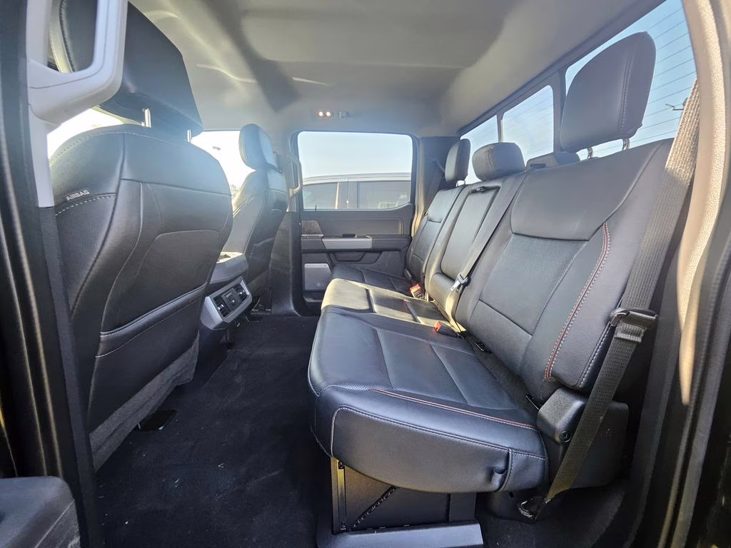 2023 Agate Black Metallic Ford Super Duty F-350 SRW Lariat 4X4 Truck