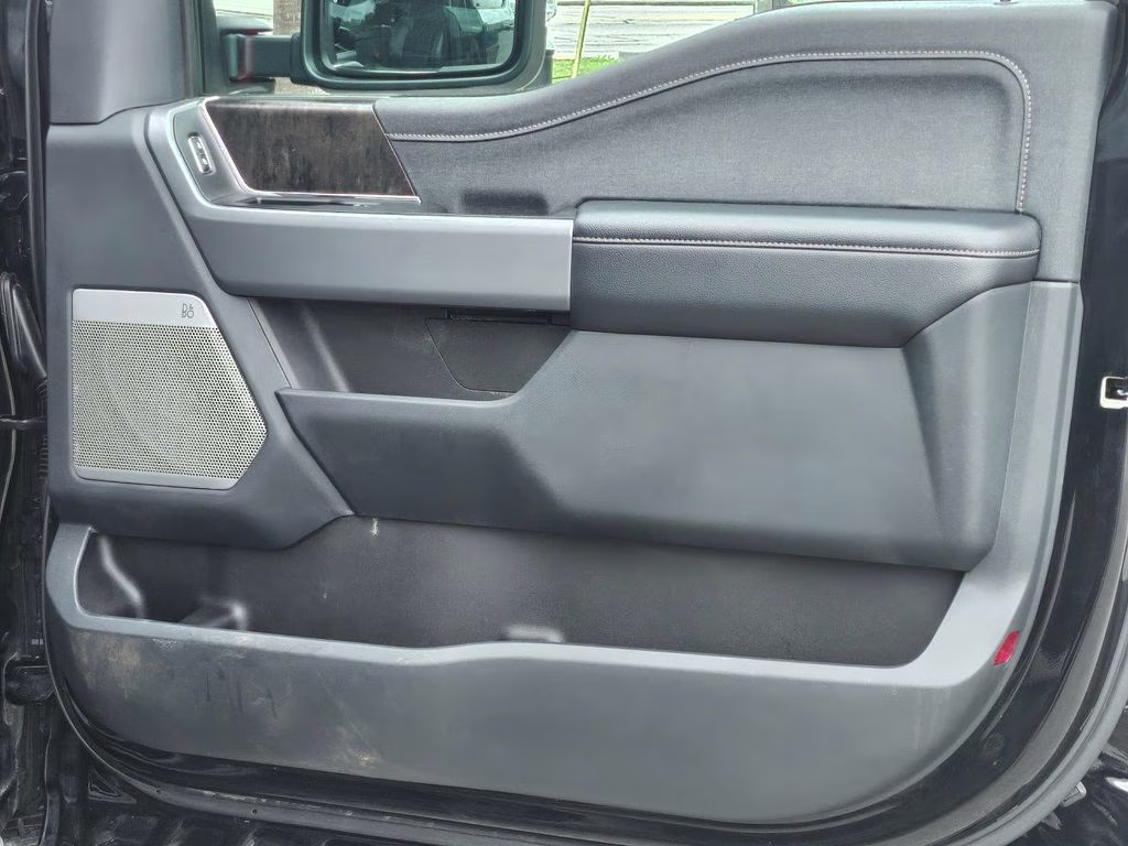 2023 Agate Black Metallic Ford Super Duty F-350 SRW Lariat 4X4 Truck
