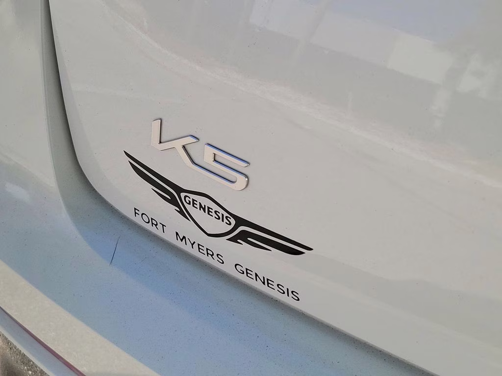 2025 Snow White Pearl Kia K5 GT-Line FWD Sedan