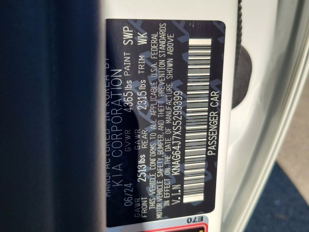 2025 Snow White Pearl Kia K5 GT-Line FWD Sedan