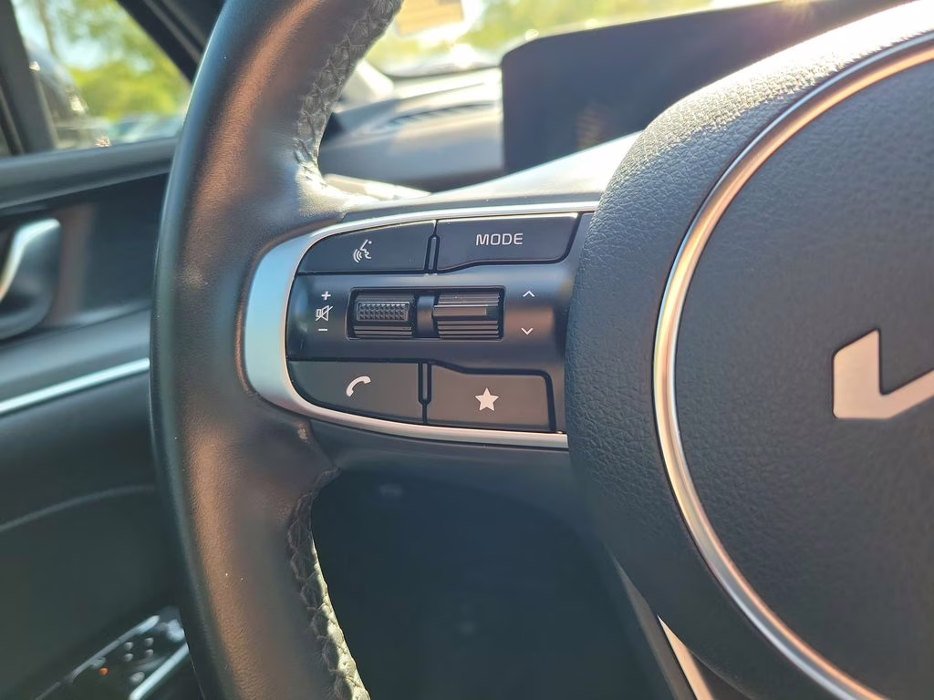2025 Snow White Pearl Kia K5 GT-Line FWD Sedan