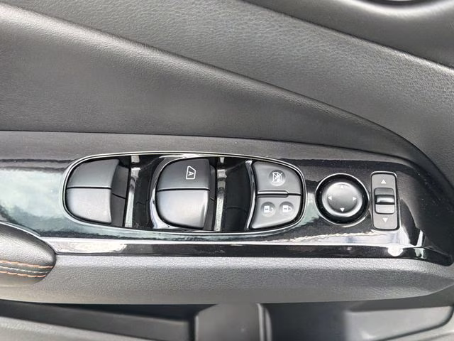 2024 Brilliant Silver Metallic Nissan Altima 2.5 SR FWD Sedan