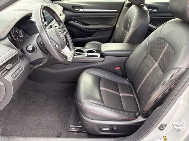 2024 Brilliant Silver Metallic Nissan Altima 2.5 SR FWD Sedan