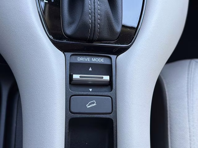 2023 Urban Gray Pearl Honda HR-V LX FWD SUV