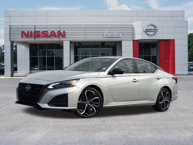 2024 Brilliant Silver Metallic Nissan Altima 2.5 SR FWD Sedan