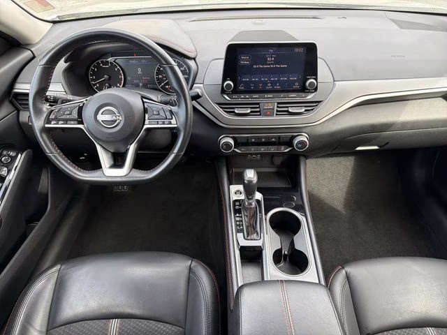 2024 Brilliant Silver Metallic Nissan Altima 2.5 SR FWD Sedan