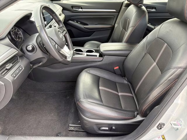 2024 Brilliant Silver Metallic Nissan Altima 2.5 SR FWD Sedan