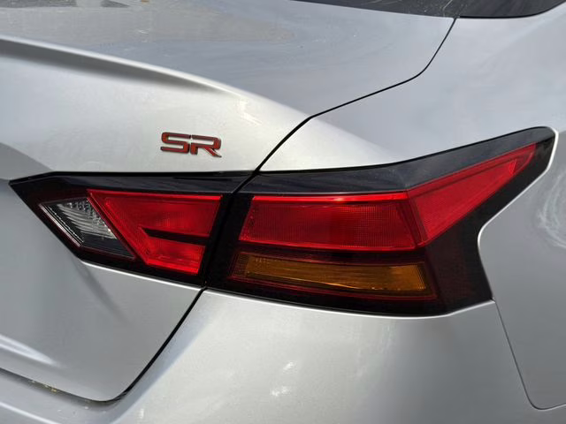 2024 Brilliant Silver Metallic Nissan Altima 2.5 SR FWD Sedan