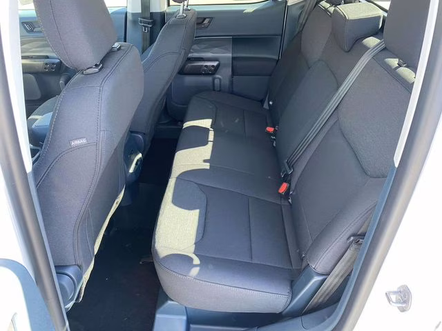 2026 Oxford White Ford Maverick XL AWD Truck