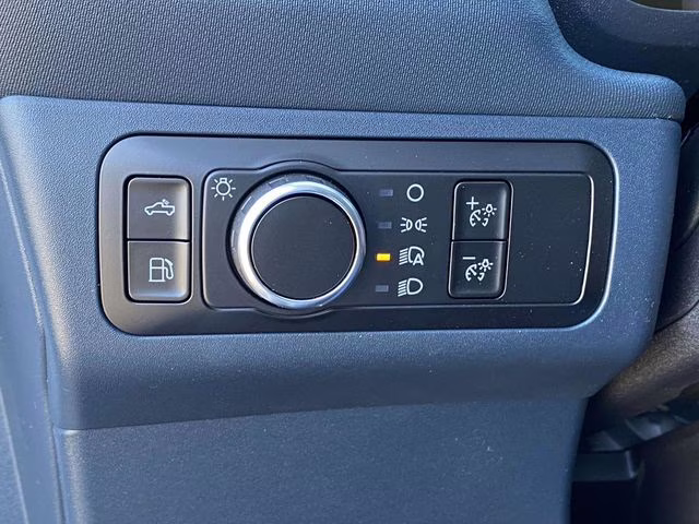 2026 Oxford White Ford Maverick XL AWD Truck