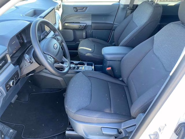 2026 Oxford White Ford Maverick XL AWD Truck