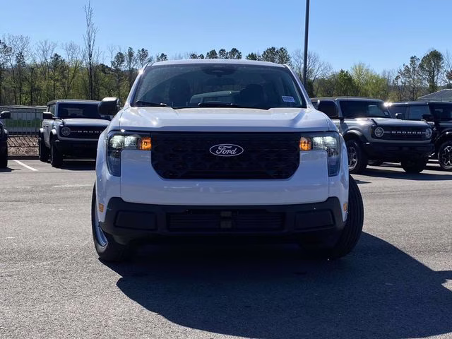 2026 Oxford White Ford Maverick XL AWD Truck