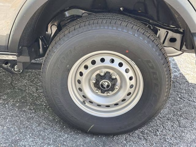 2026 Gray Metallic Ford Bronco Base 4X4 SUV