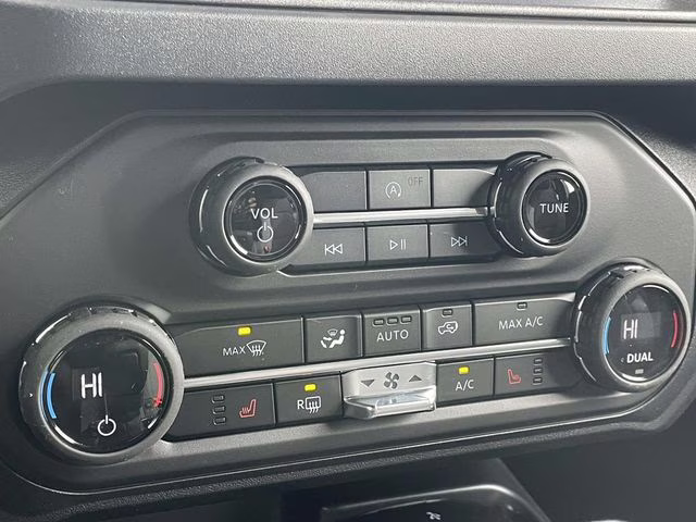 2026 Oxford White Ford Bronco Big Bend 4X4 SUV